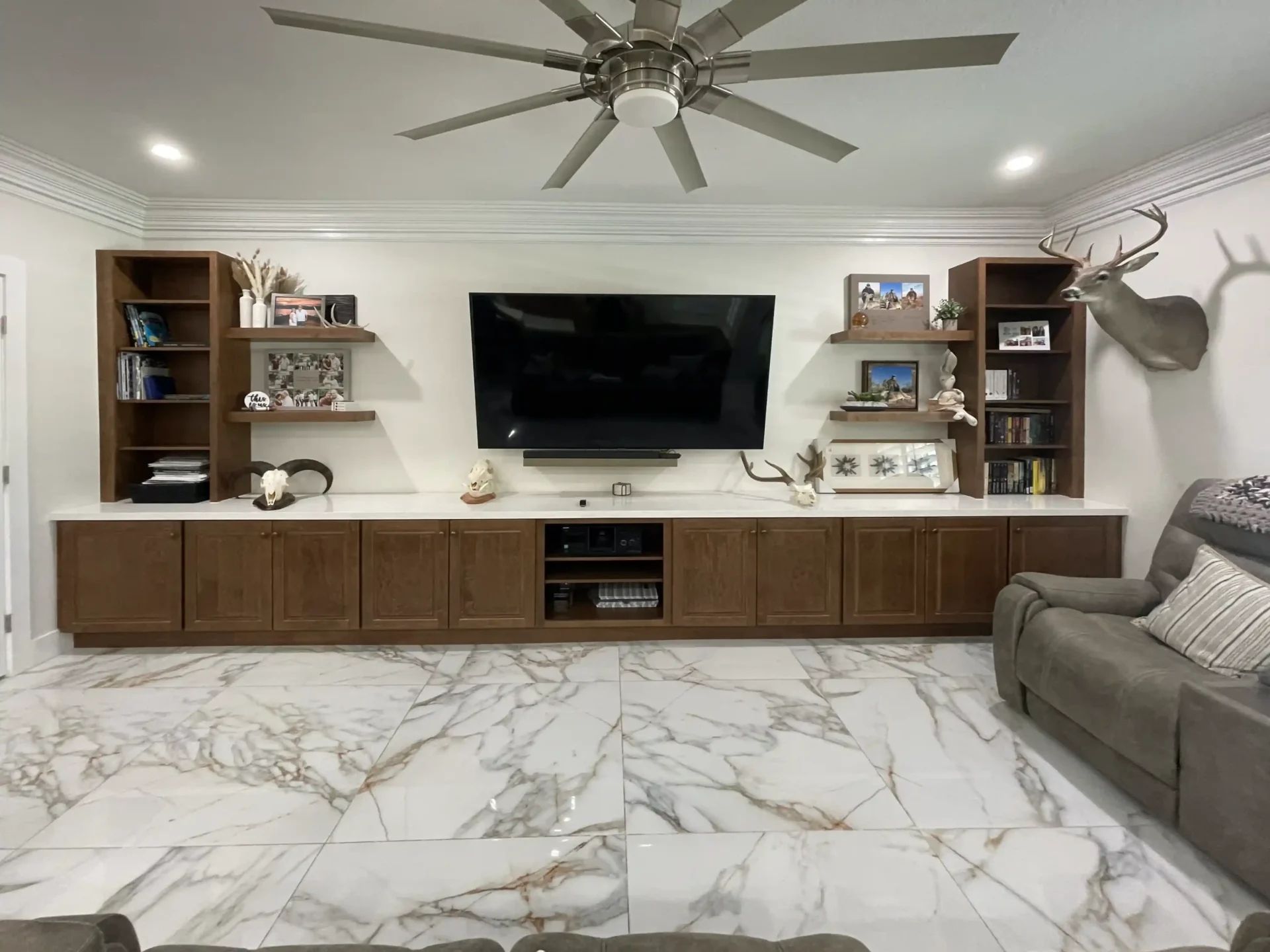 Yolanda - TV Unit - Front view