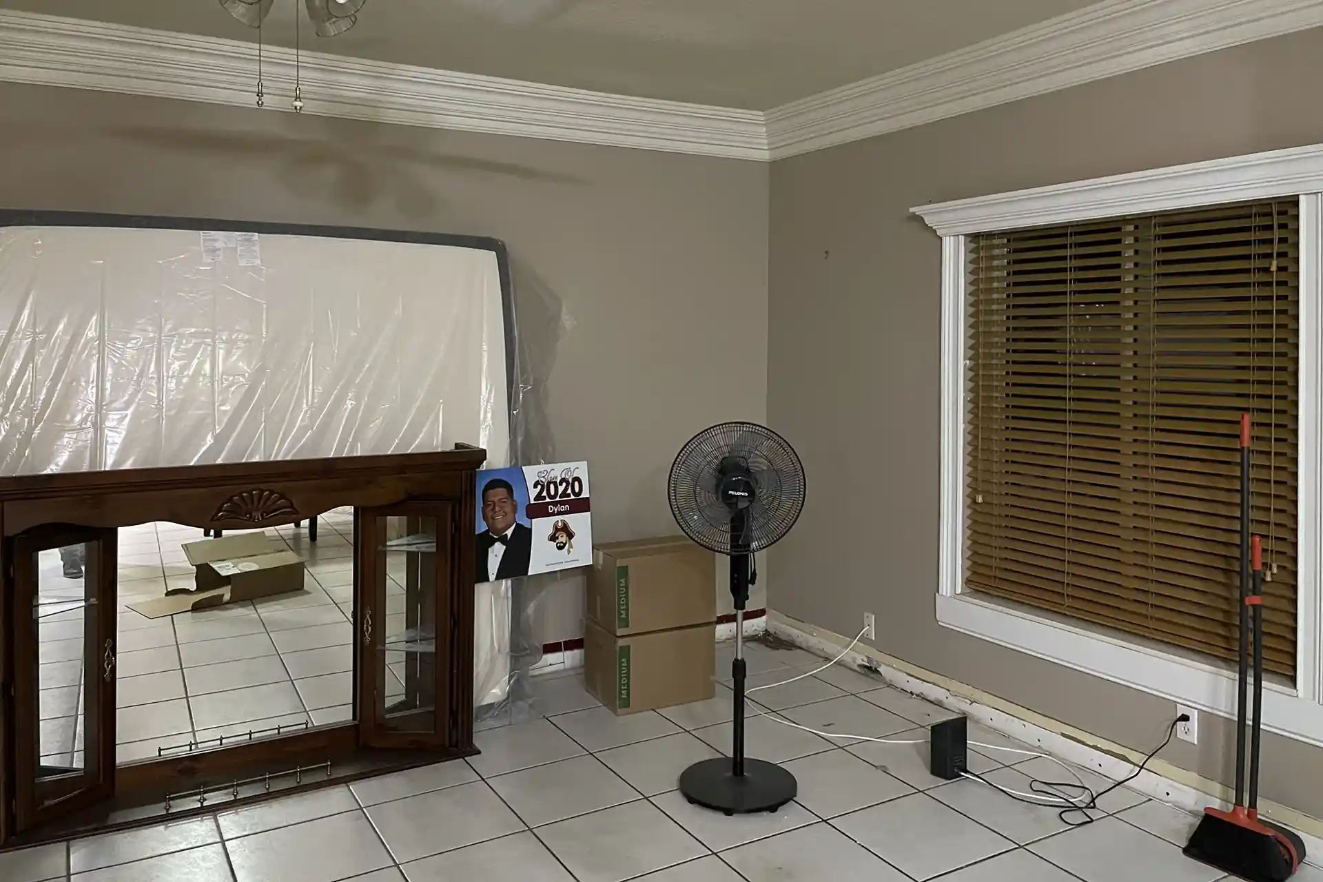 Yolanda - TV Unit - Right section before